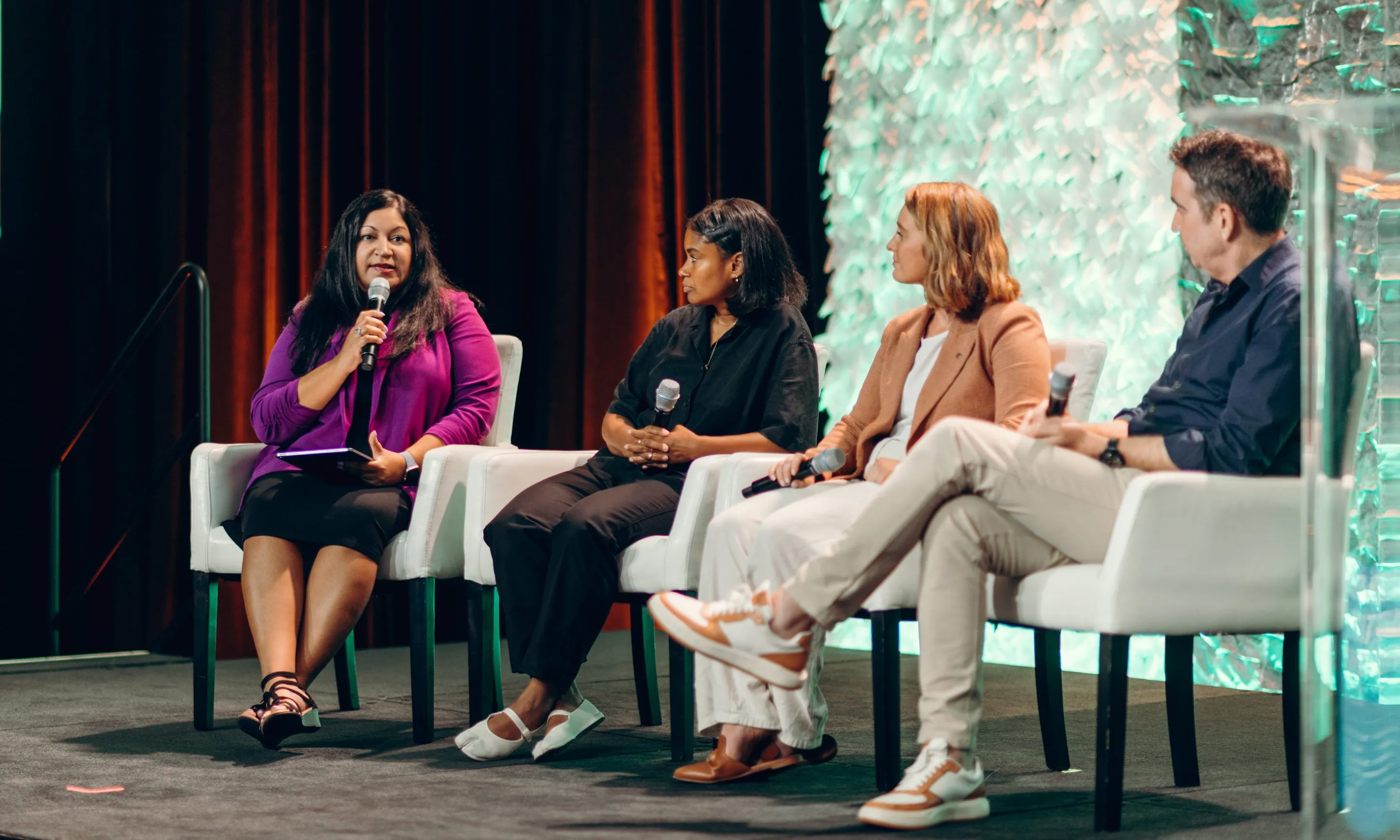 Niketa Patel leads a plenary session on leadership lessons from outside journalism at the 2023 Online News Association Conference (ONA23) in Philadelphia. Photo by Joe Mac Creative for Online News Association.